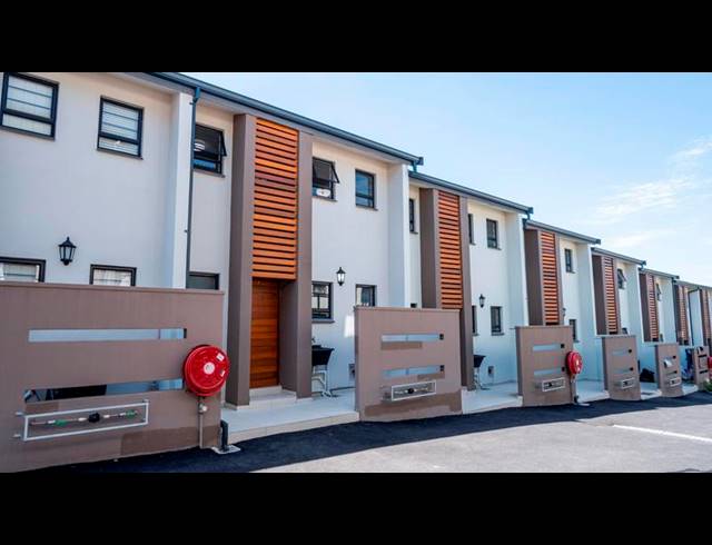 3 BEDROOM DUPLEX FOR SALE IN ESCOMBE